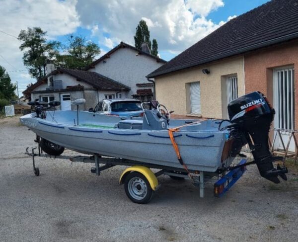 Ensemble Fun yak 4.50m insubmersible moteur Suzuki 50 cv 120 heures – Image 2